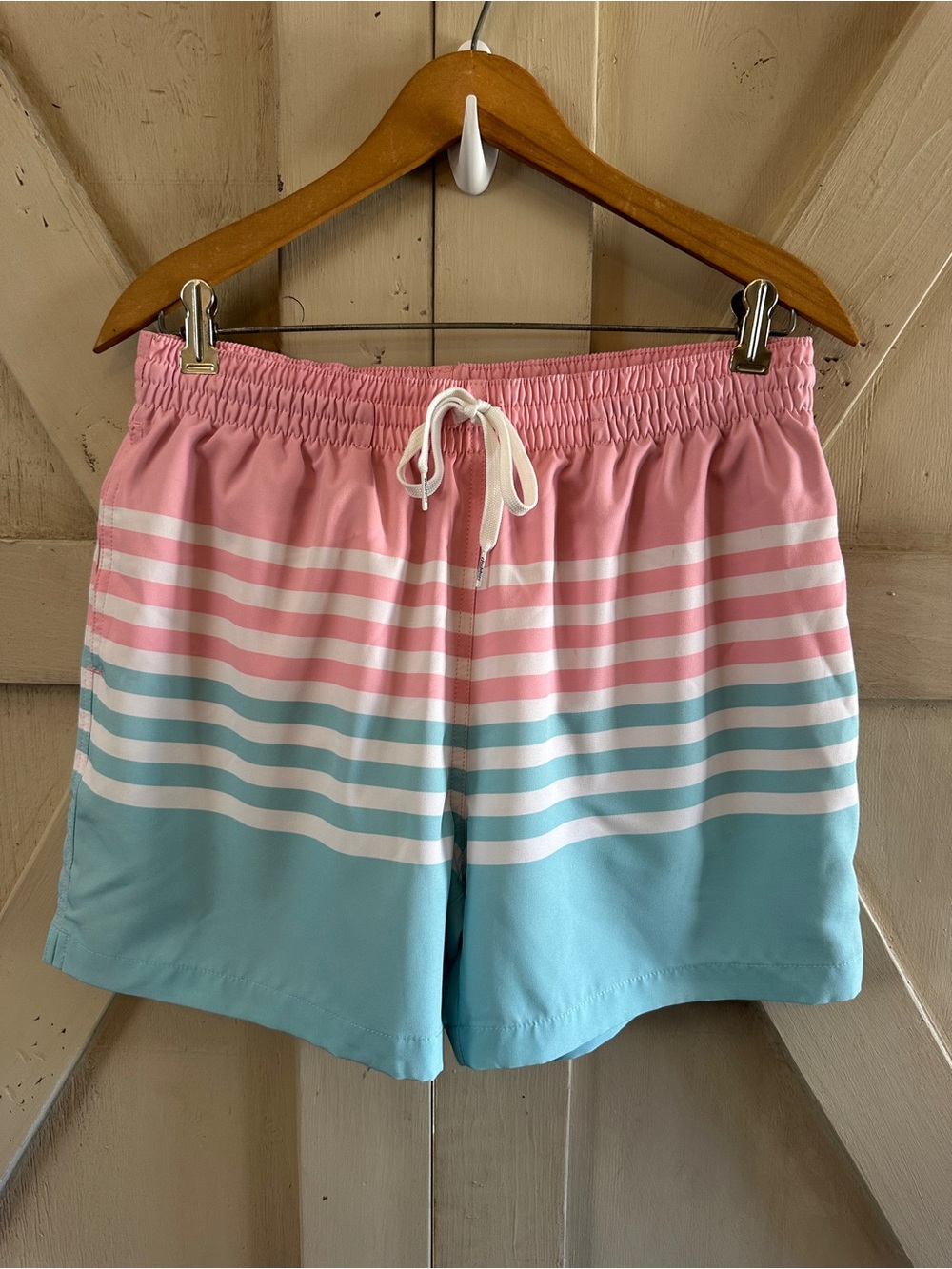 Chubbies Medium Pink Blue Stripe 5.5” Swim Trunks Lined Shorts